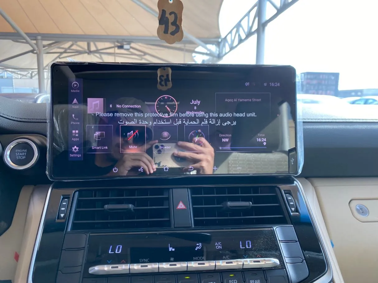 Car image 18