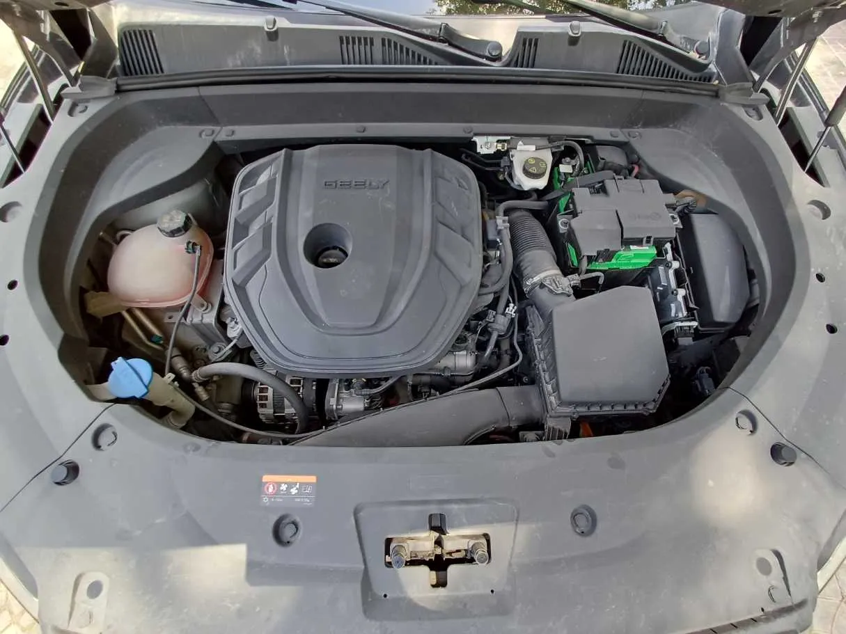Car image 21