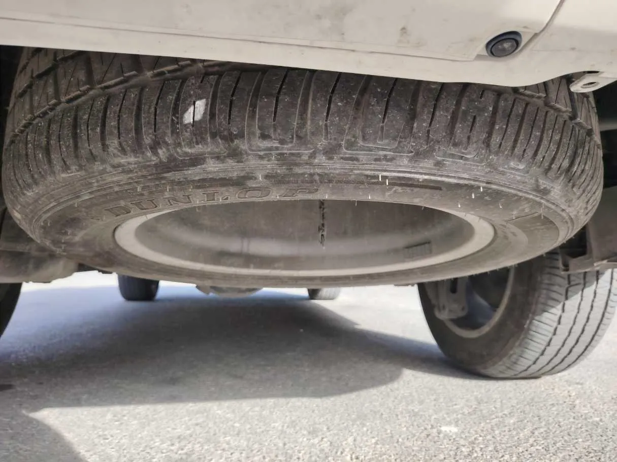 Car image 29
