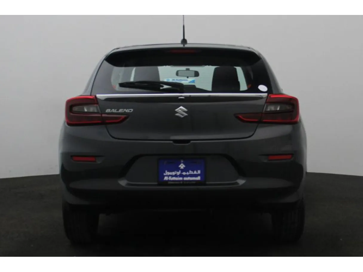 Car image 12