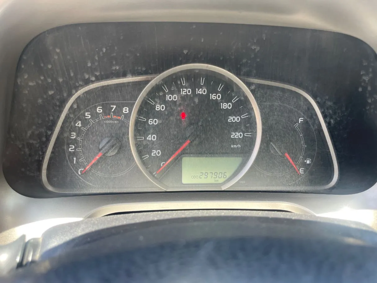 Car image 18
