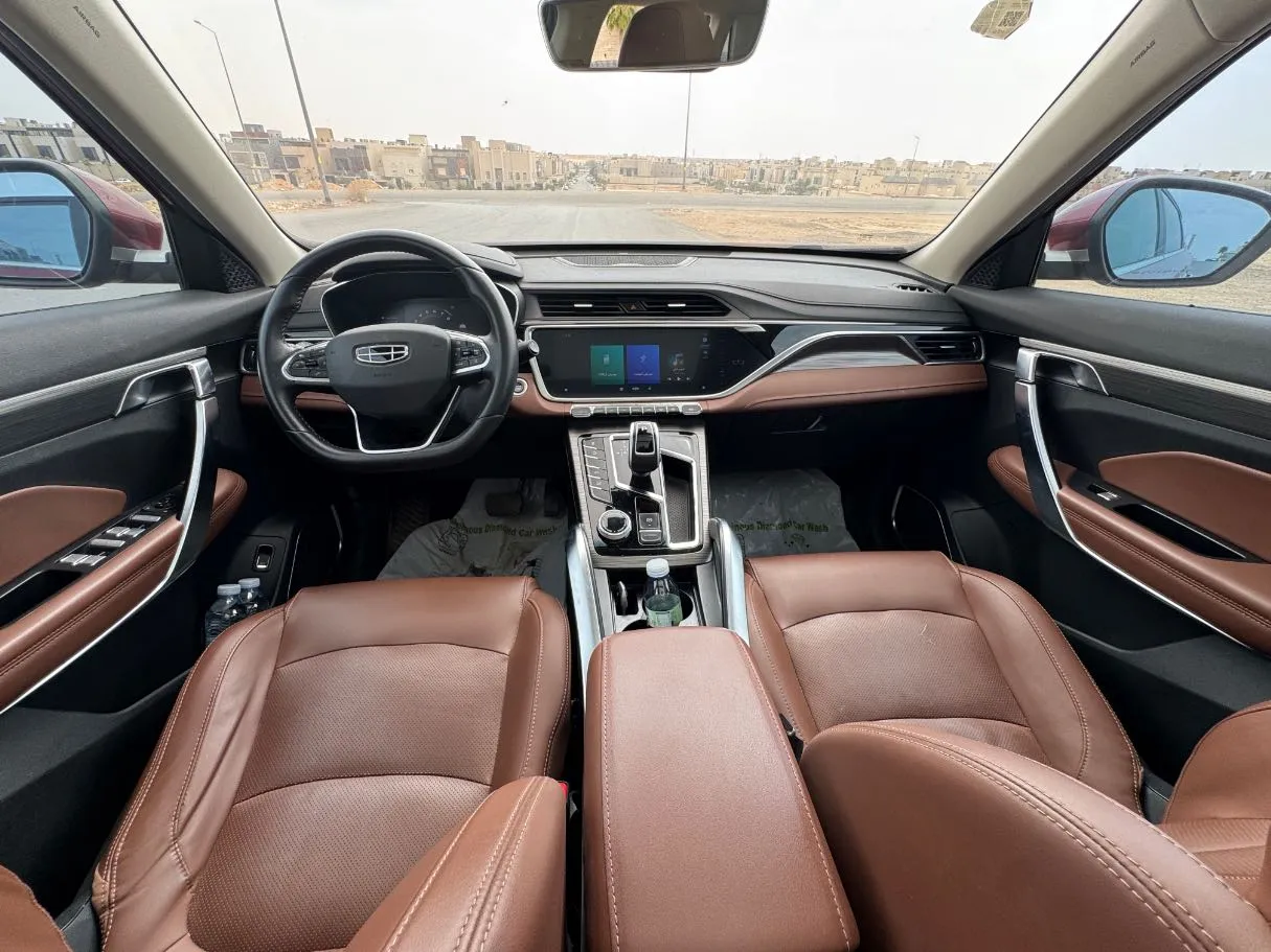 Car image 15