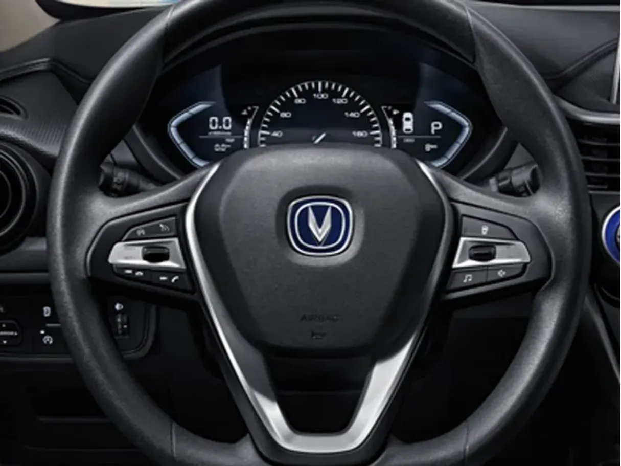 Car image 8