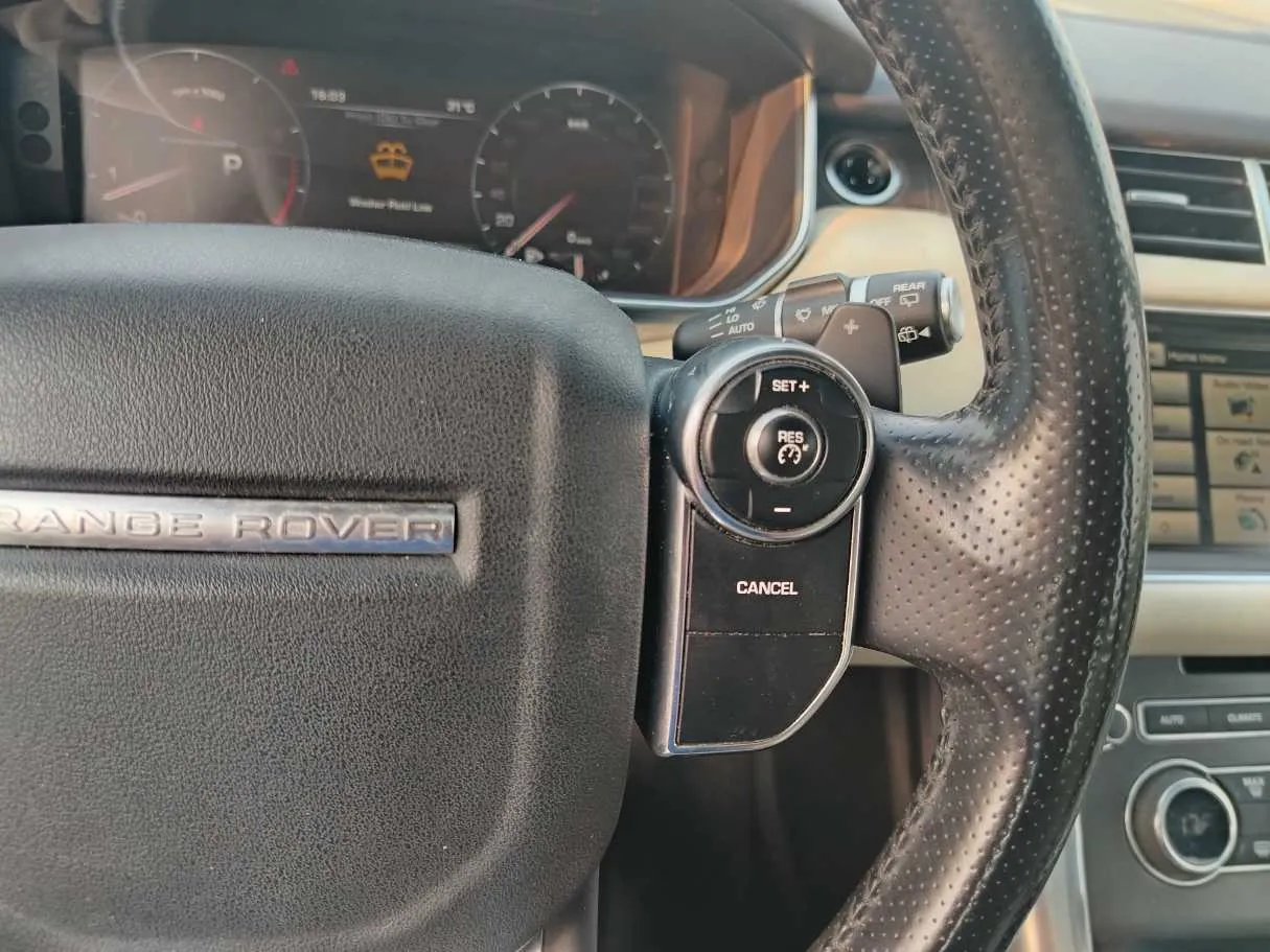 Car image 34