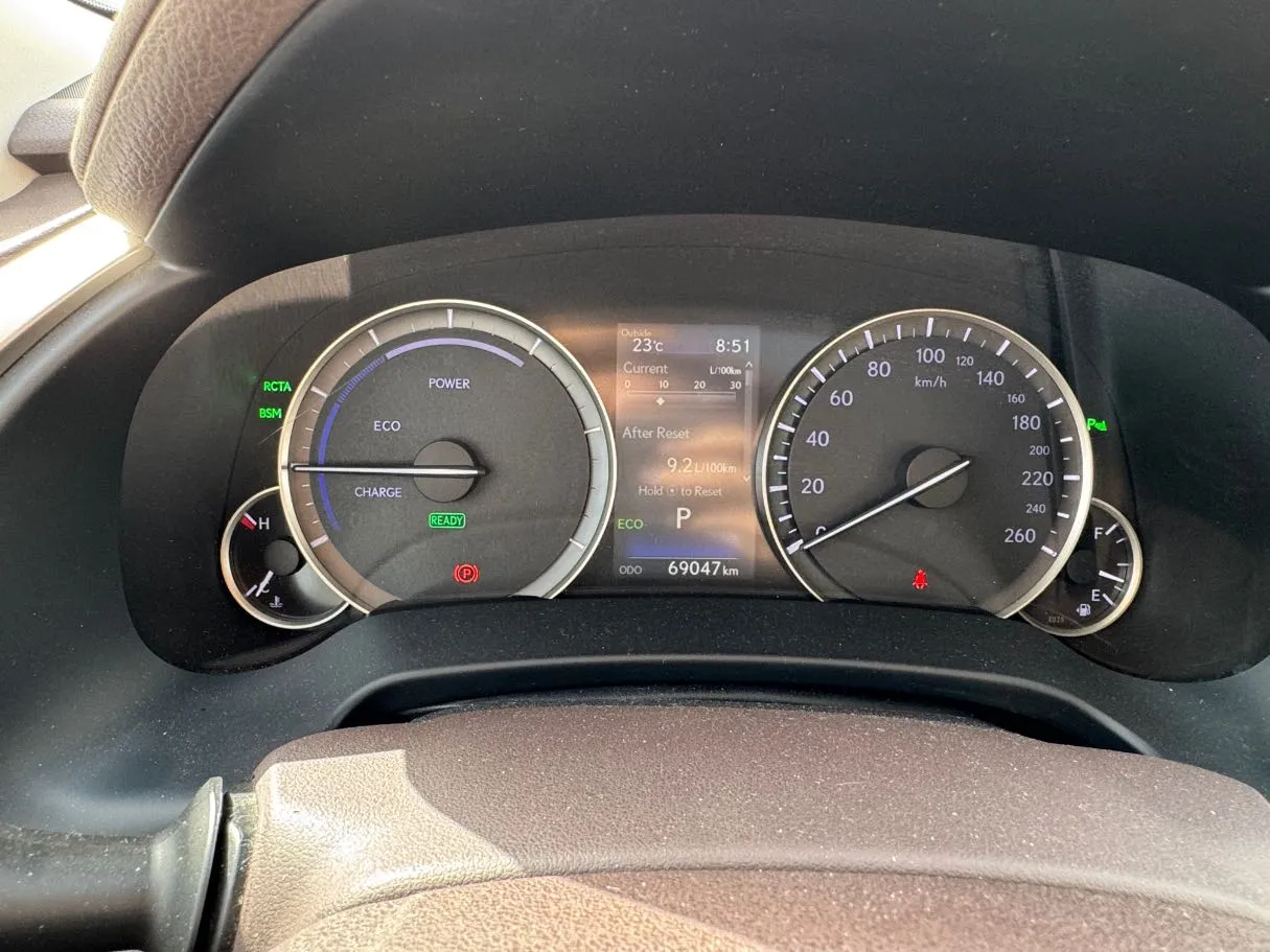 Car image 17