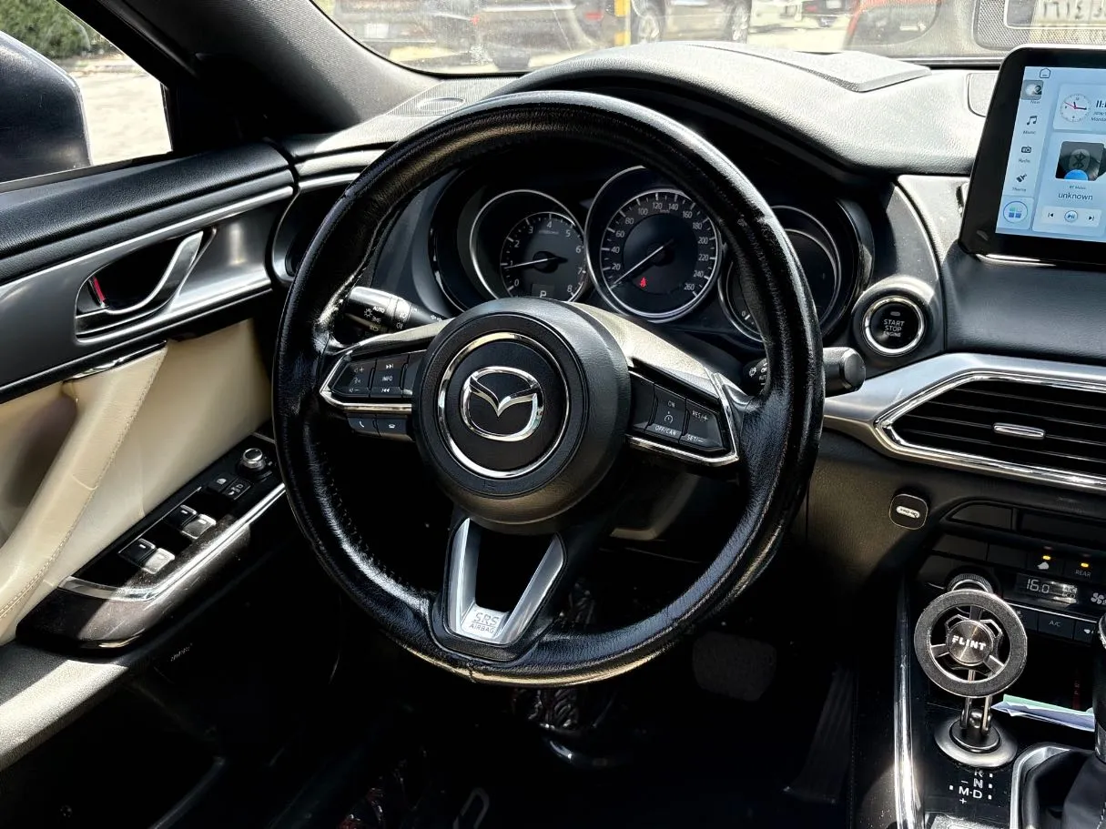 Car image 21