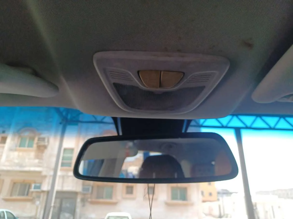 Car image 21