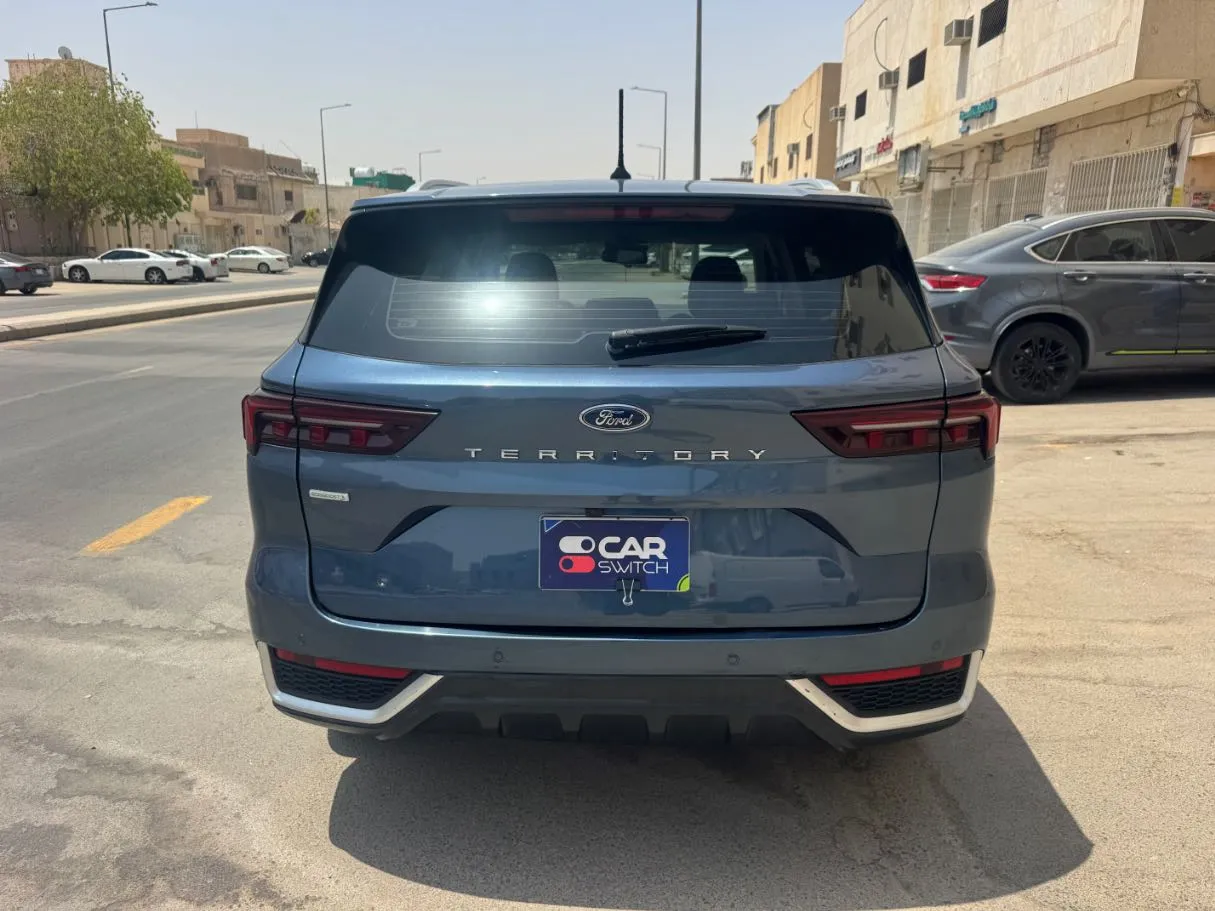 Car image 6