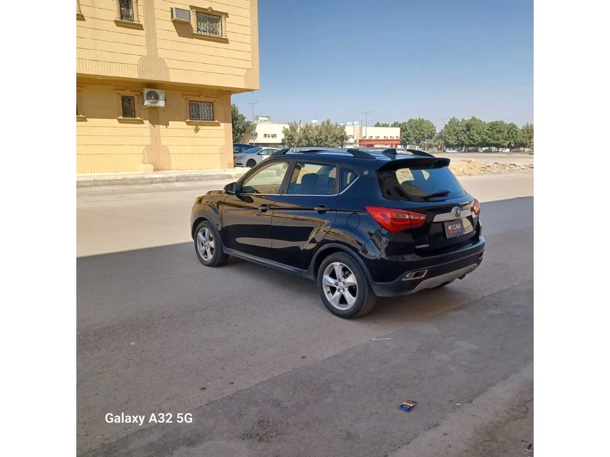 Car image 7