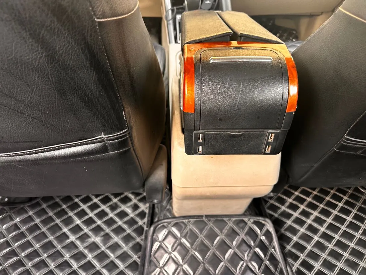 Car image 27