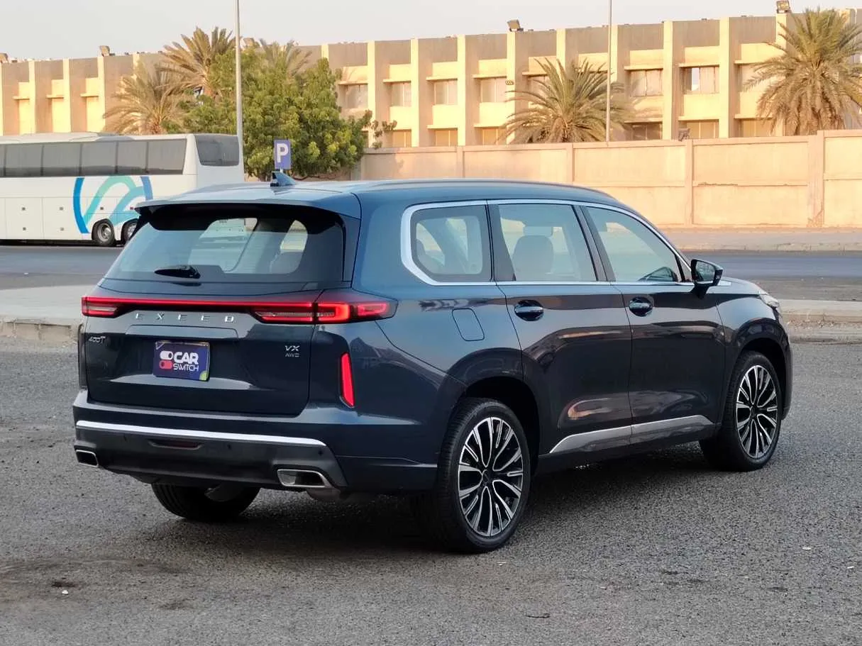 Car image 7