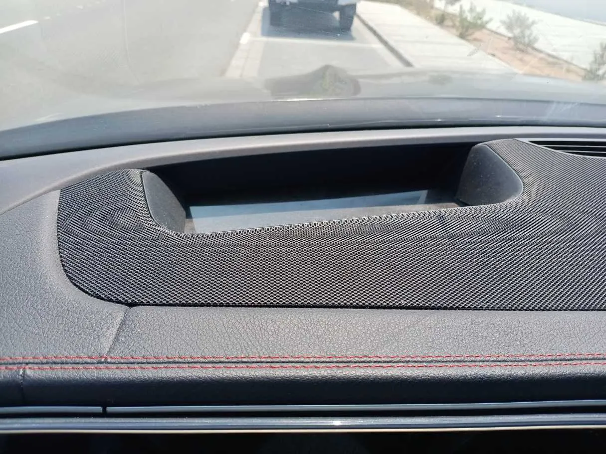 Car image 22