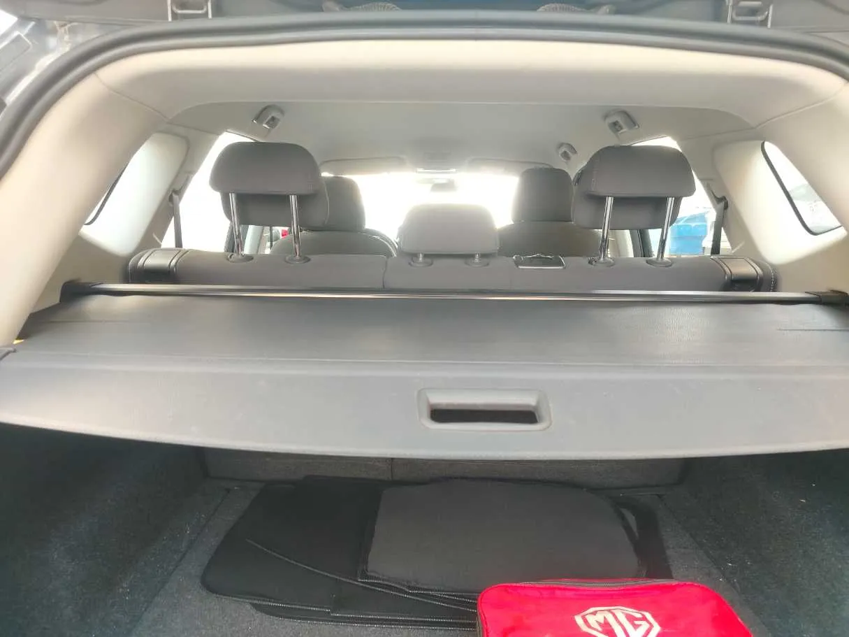 Car image 29