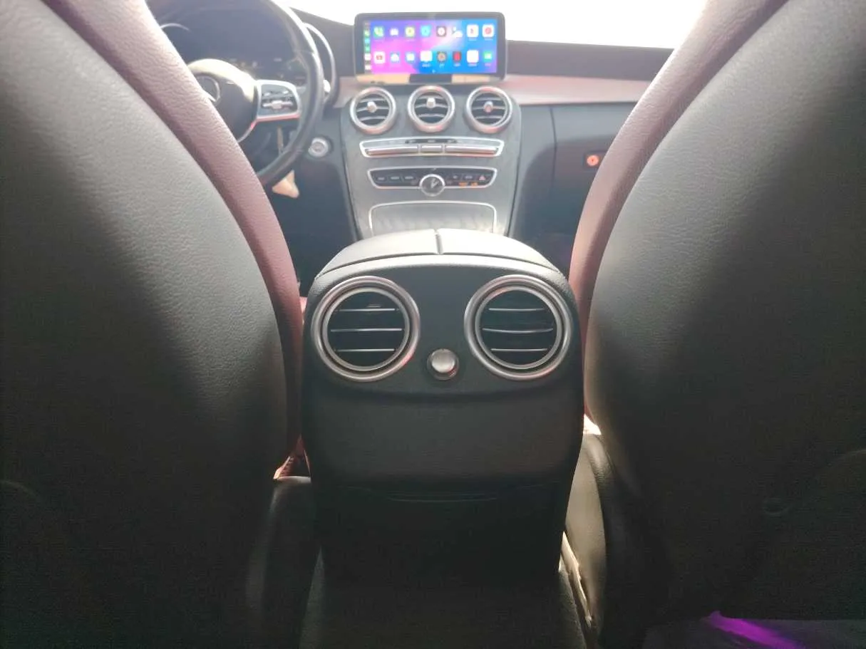 Car image 32