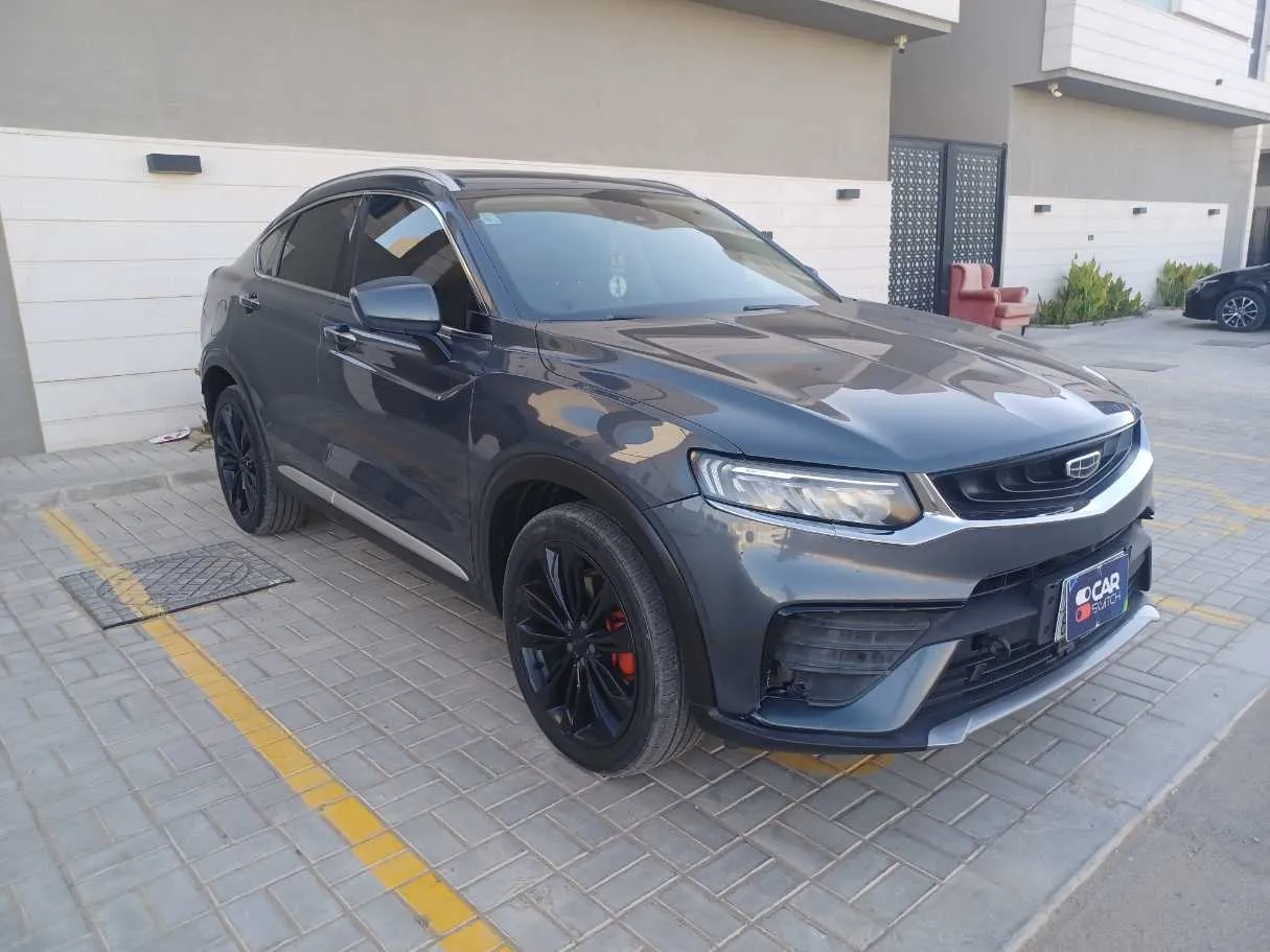 Car image 3