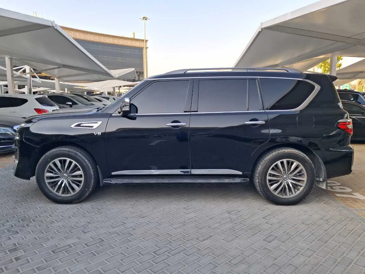 Car image 8