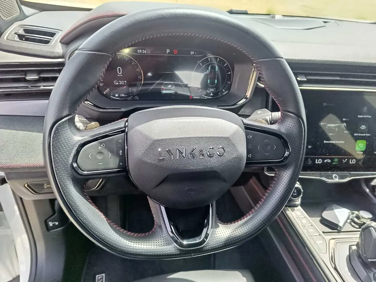 Car image 24