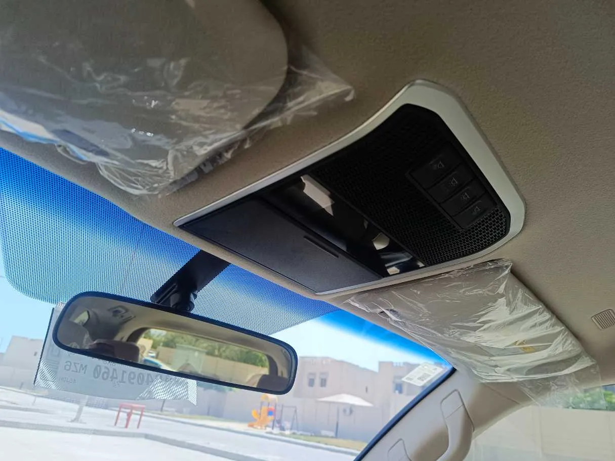 Car image 33