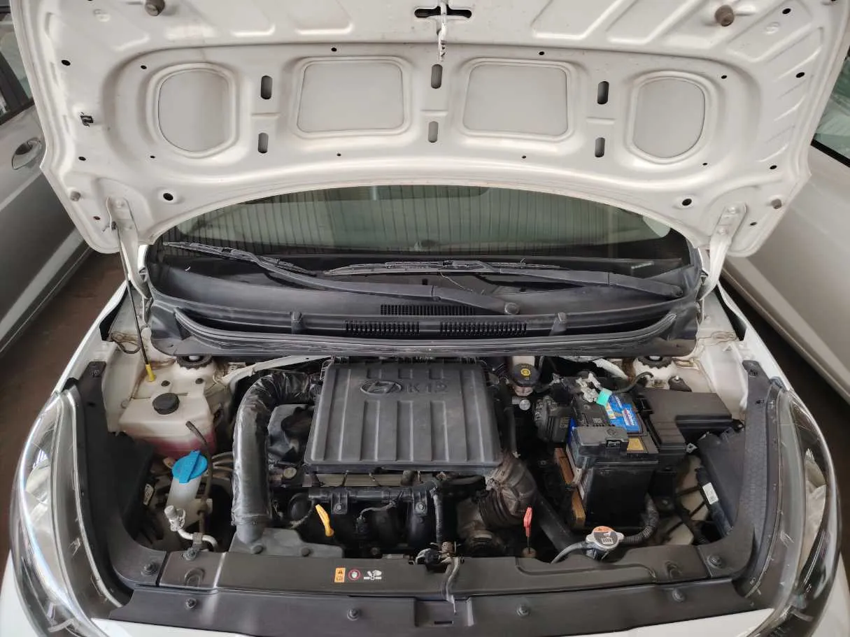 Car image 27