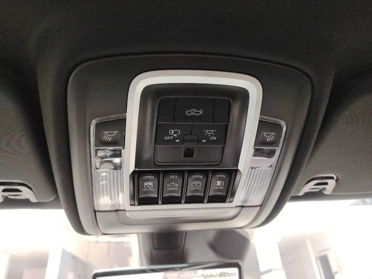Car image 41