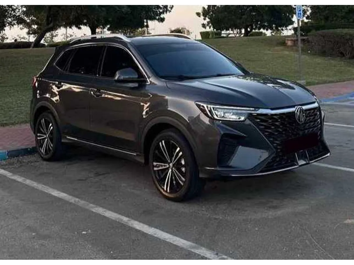 Car image 2