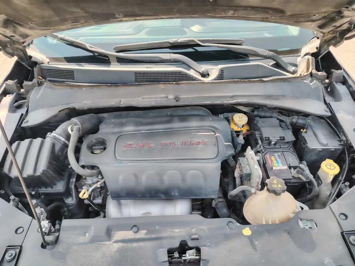 Car image 32