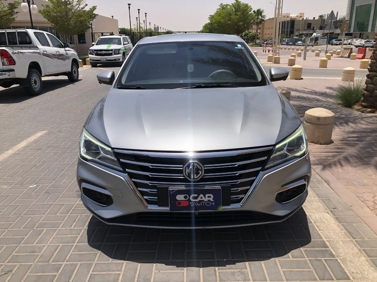 Car image 2