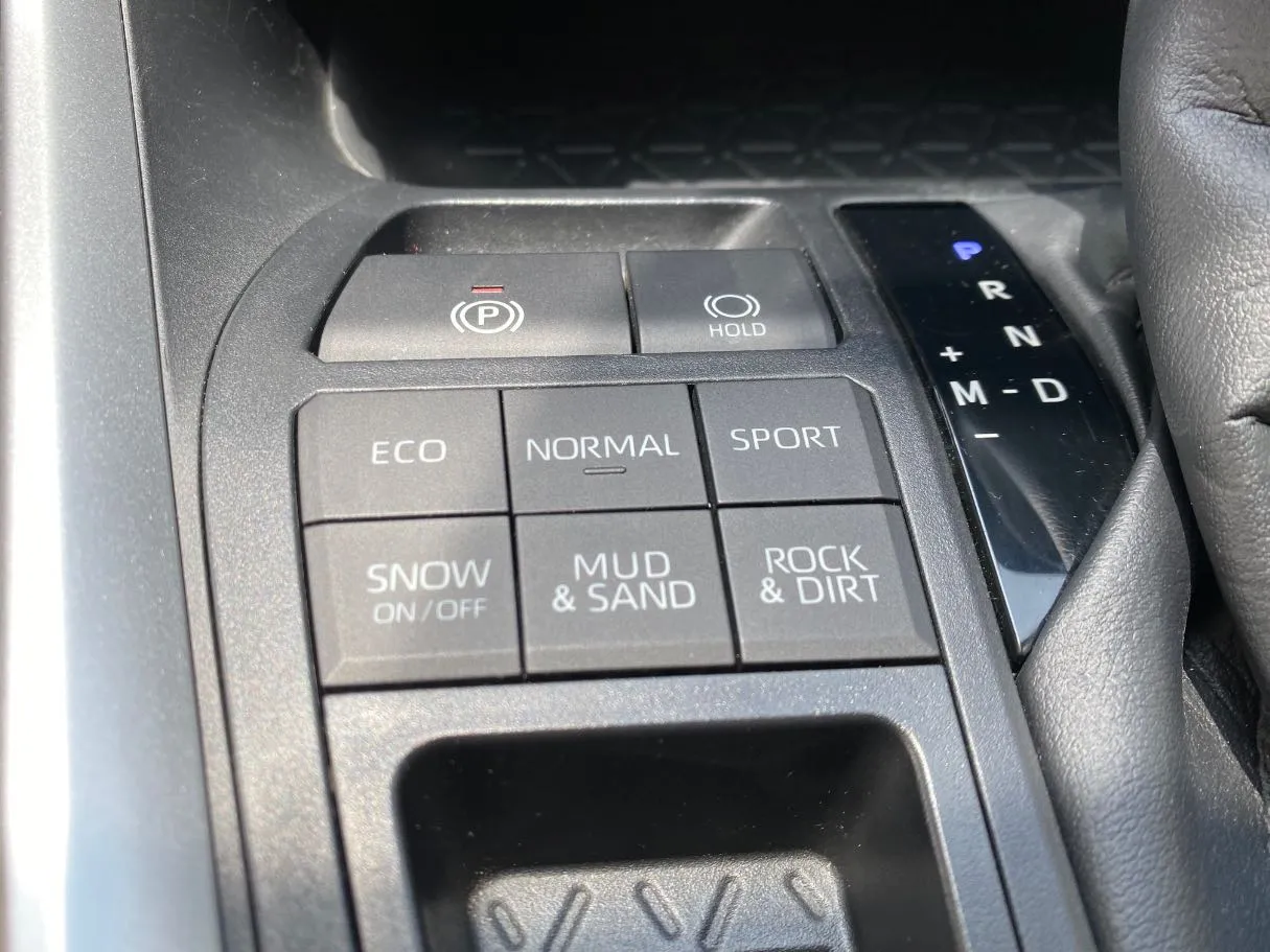 Car image 22