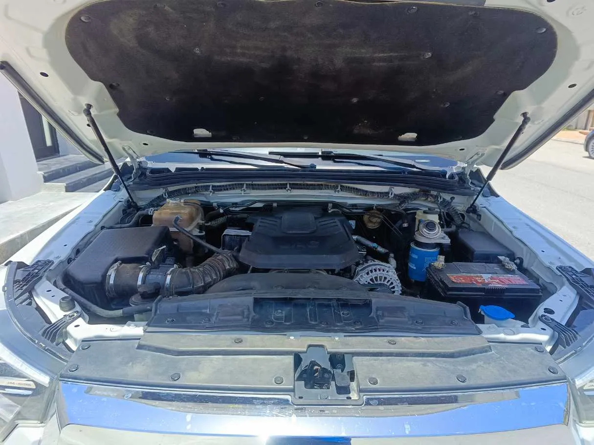 Car image 34