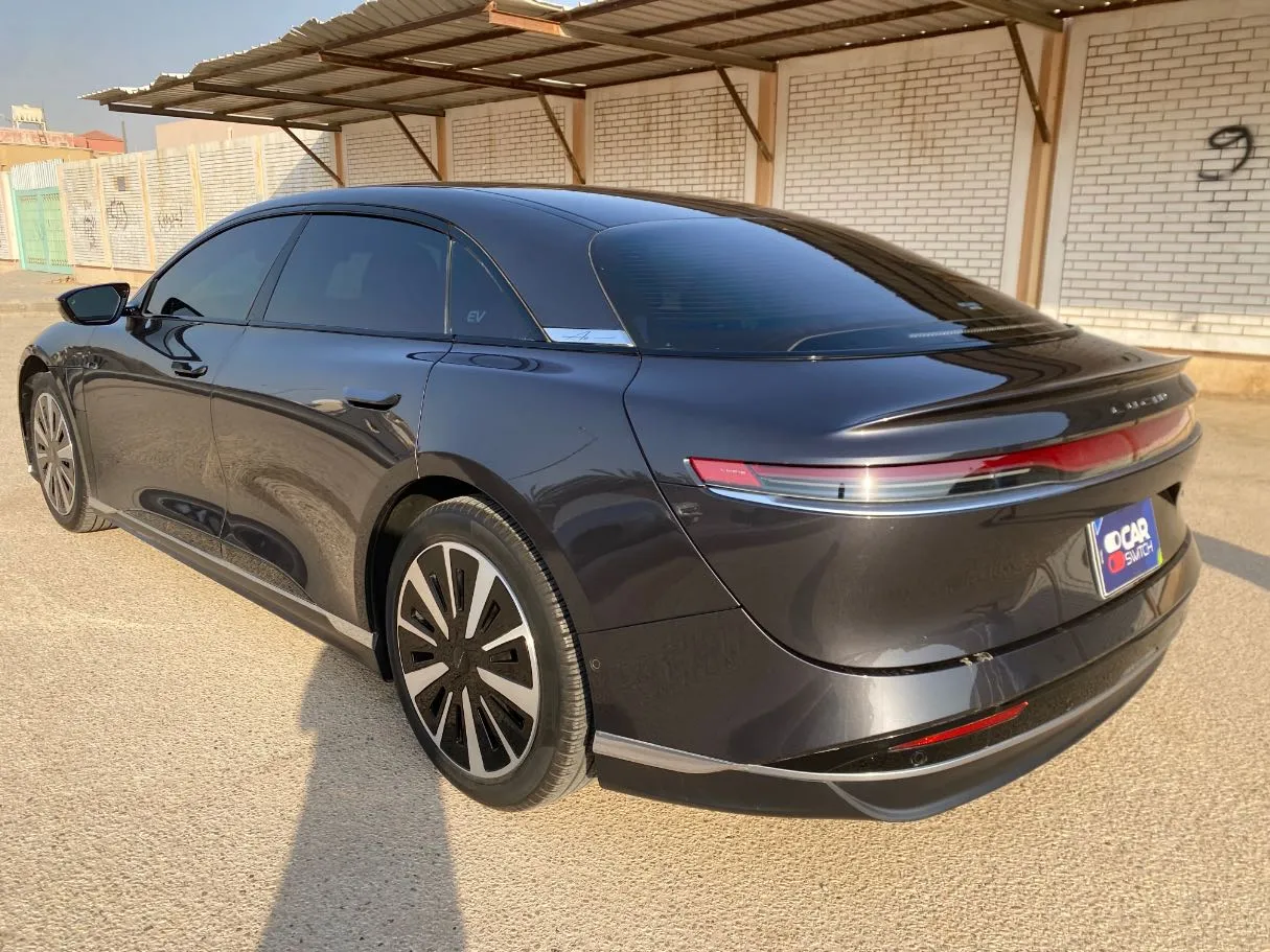 Car image 7