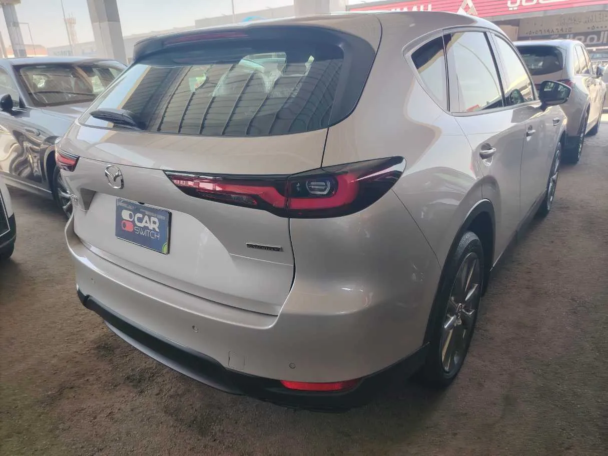Car image 5