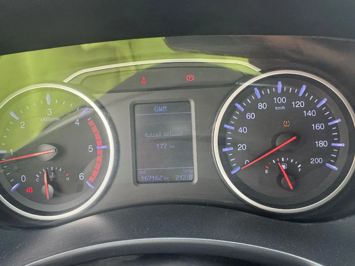 Car image 18