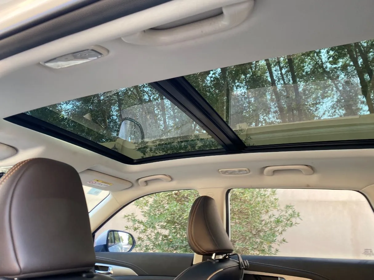 Car image 23