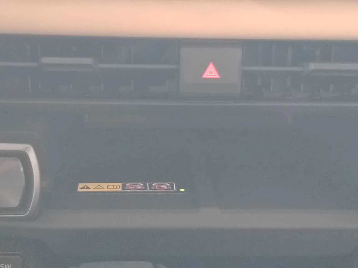 Car image 26