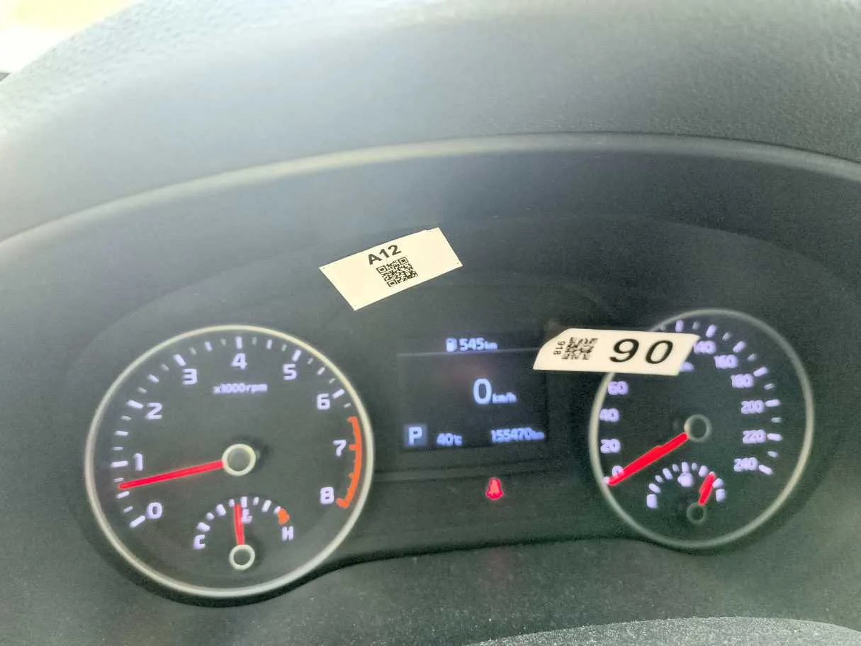 Car image 25