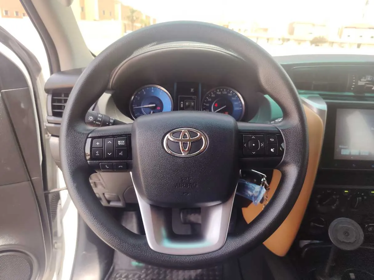 Car image 22