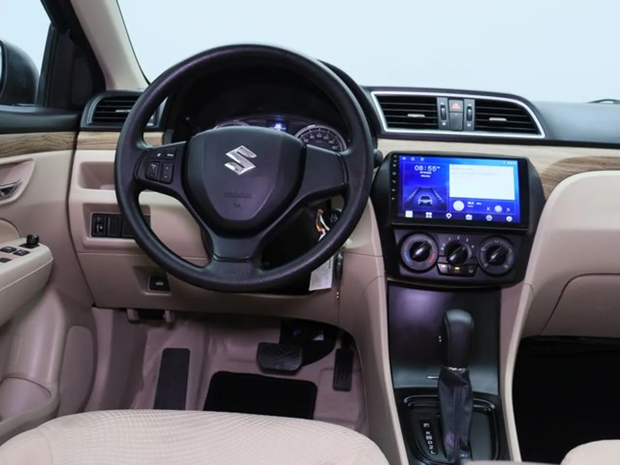 Car image 9