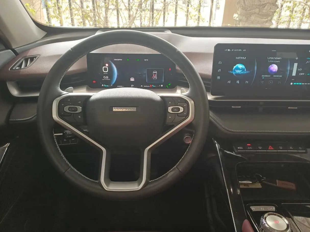Car image 14
