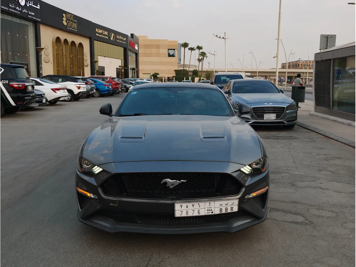 Car image 2
