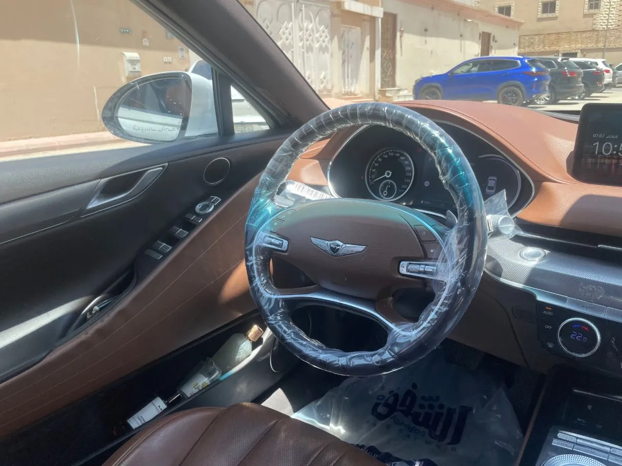 Car image 22