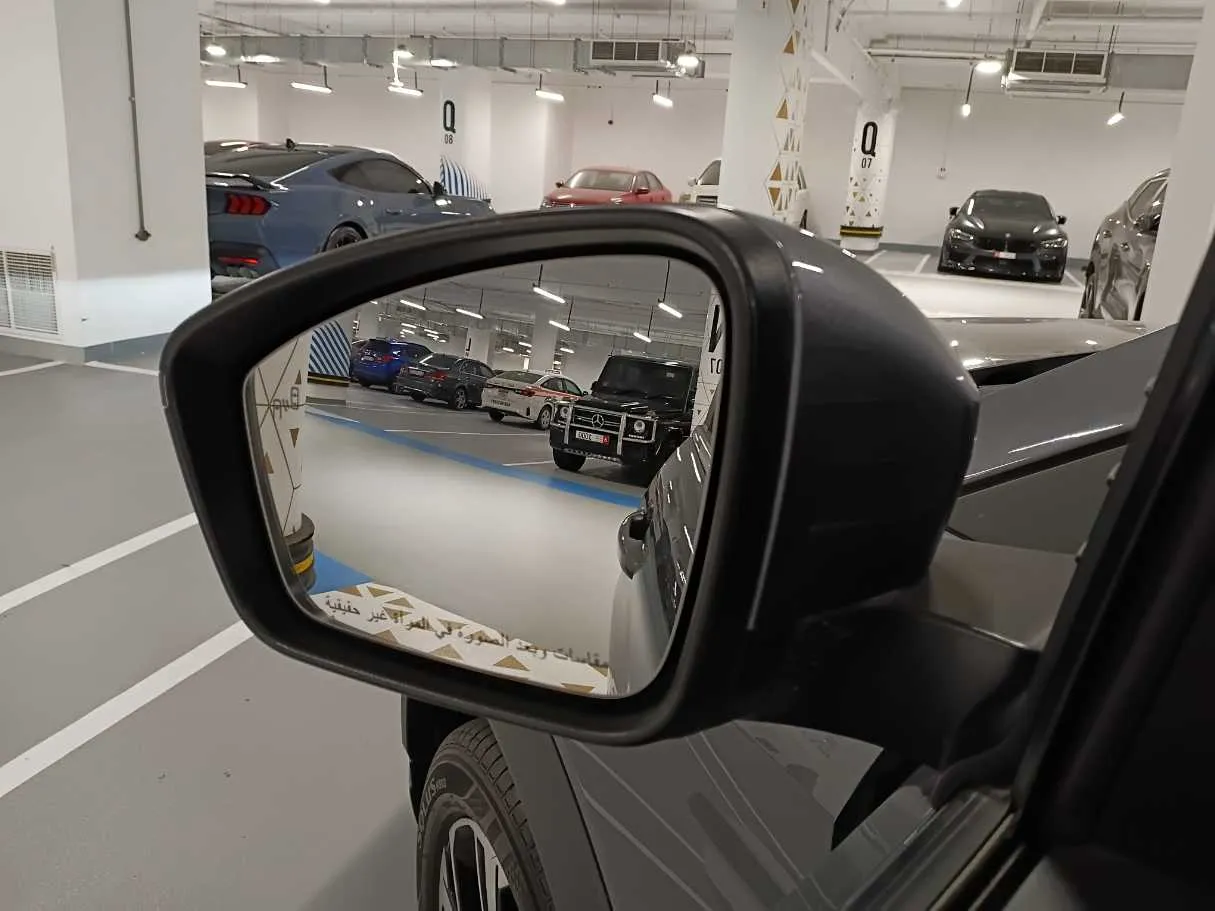 Car image 22
