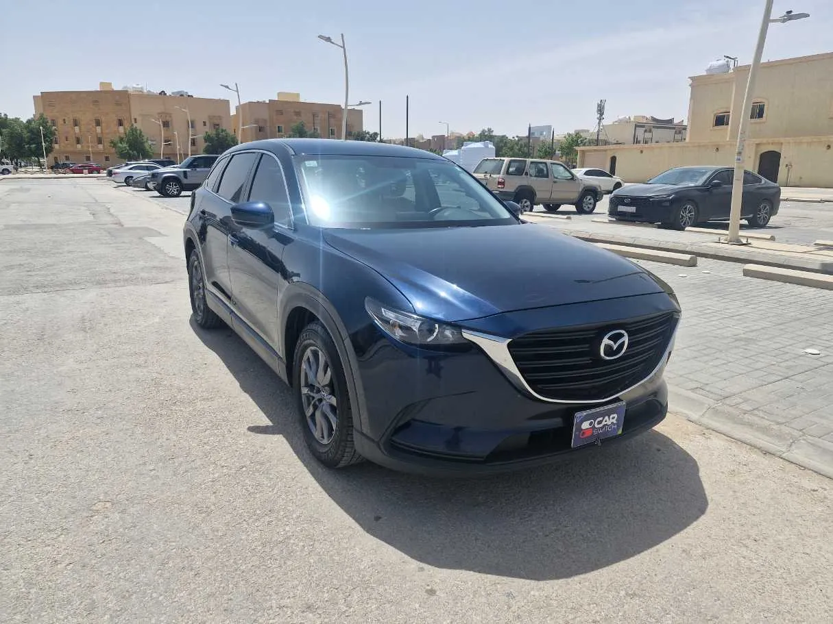 Car image 3