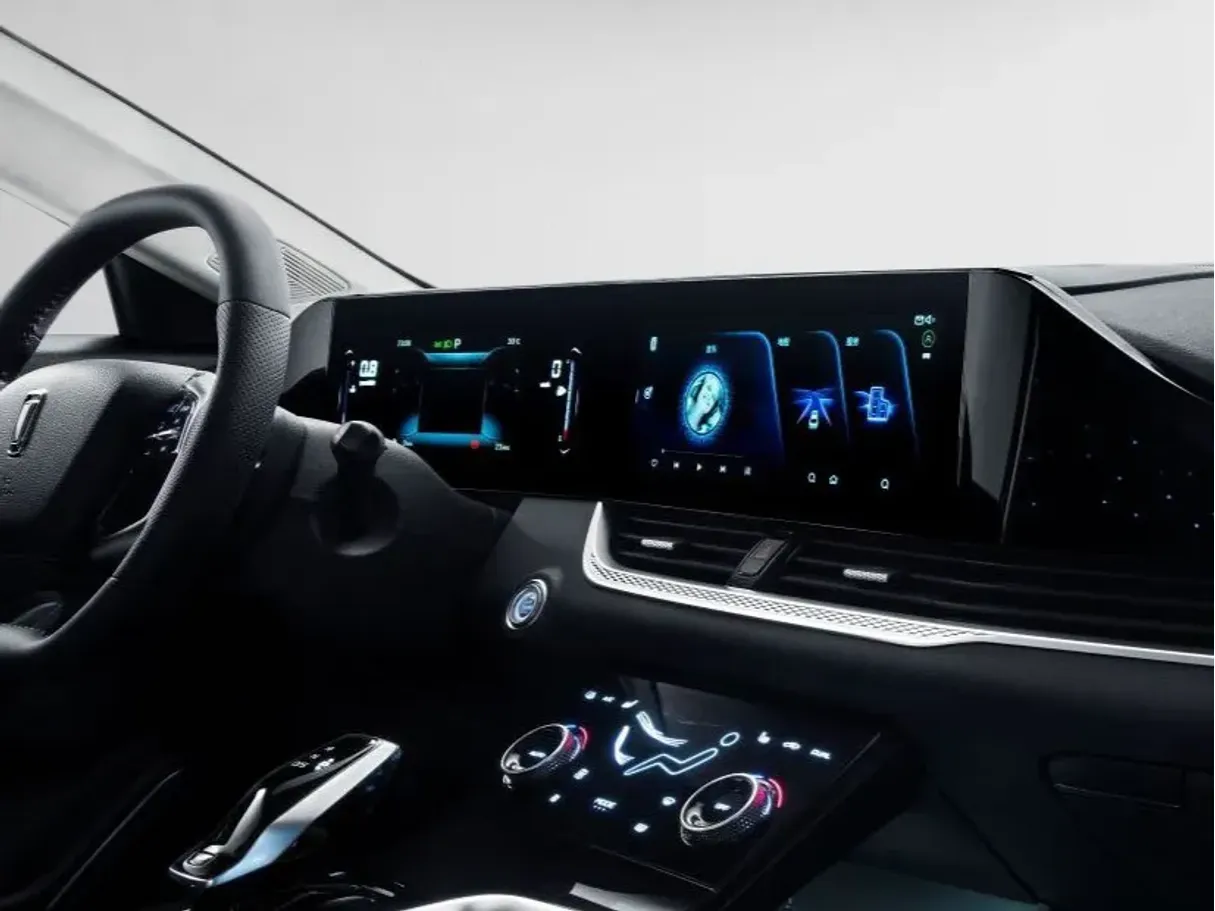 Car image 9