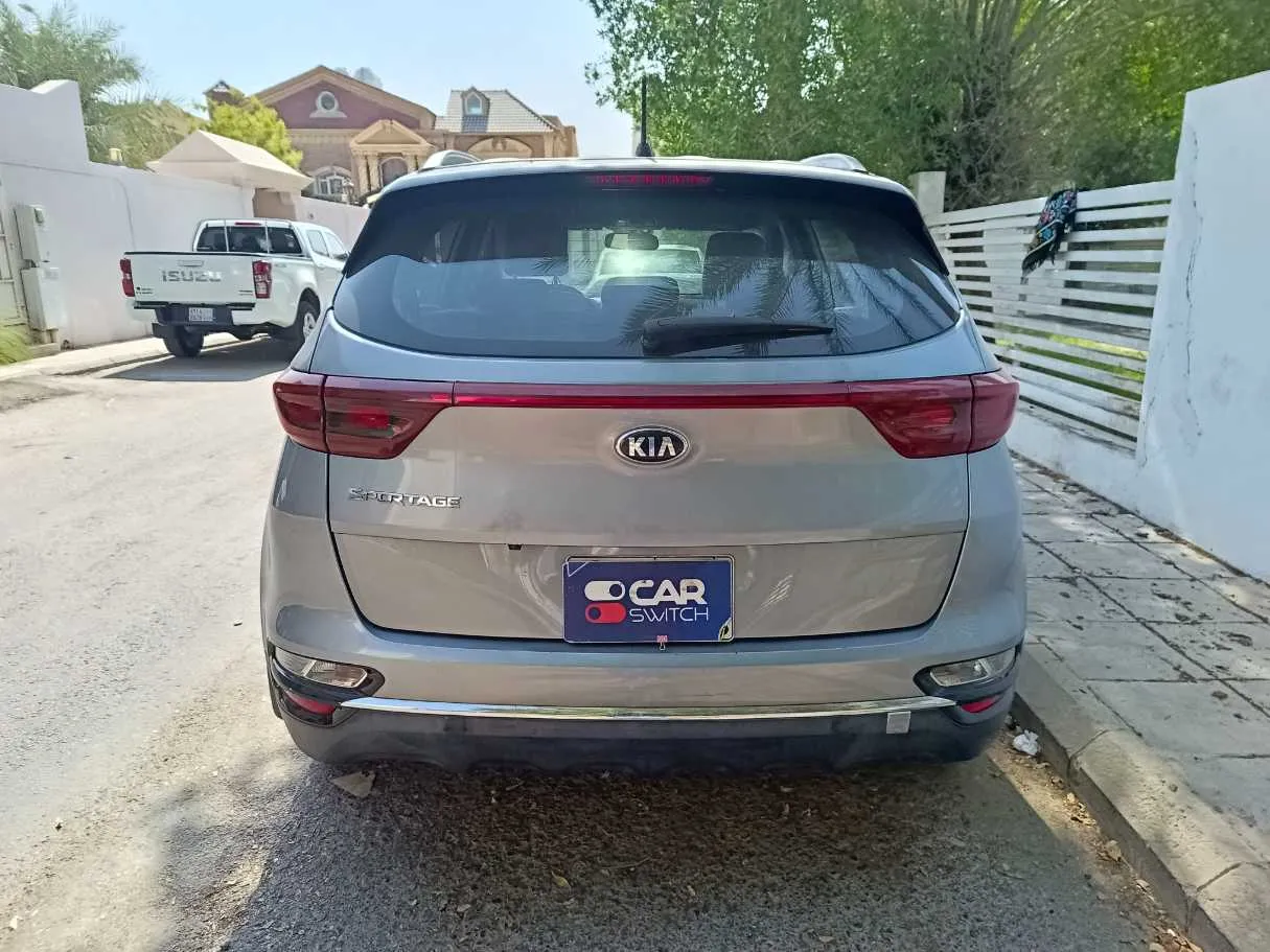 Car image 6