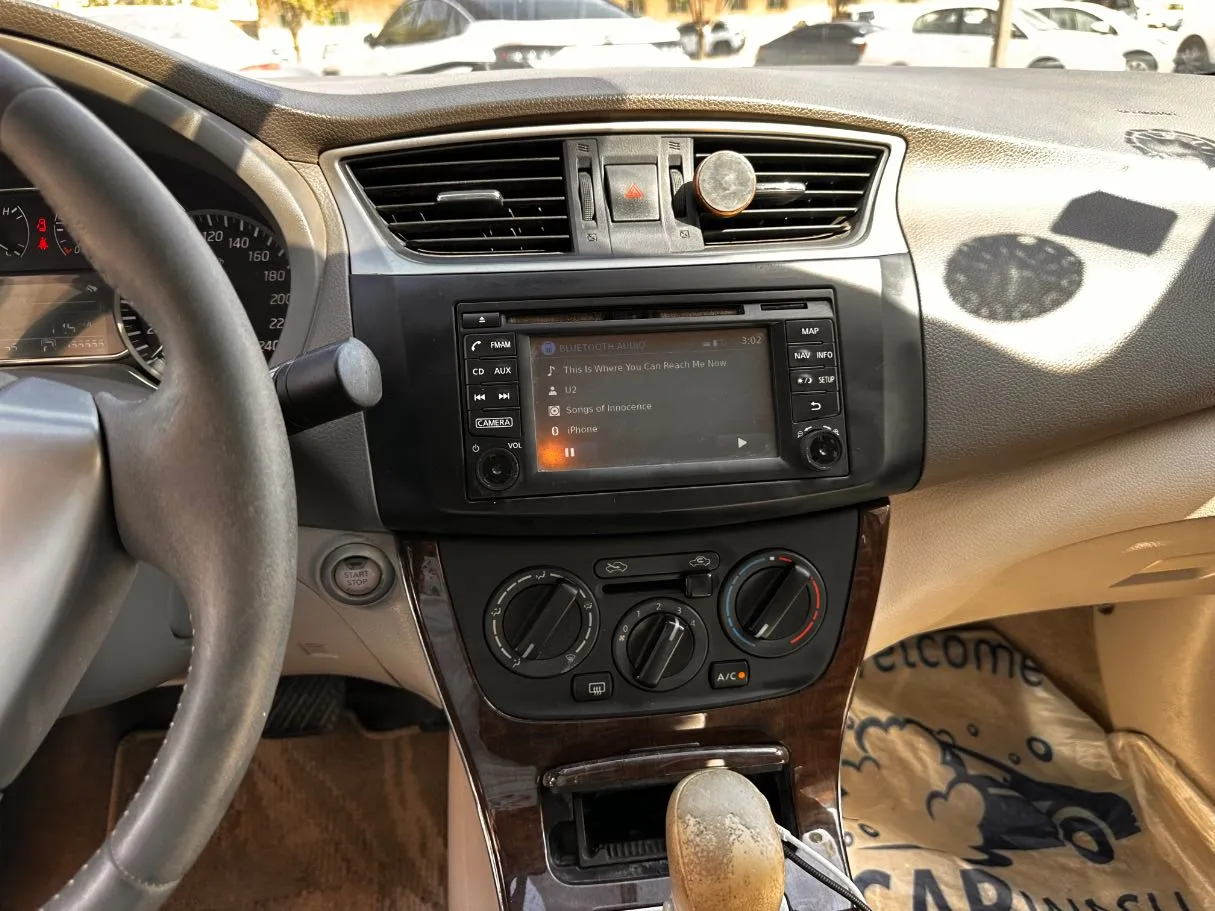Car image 18