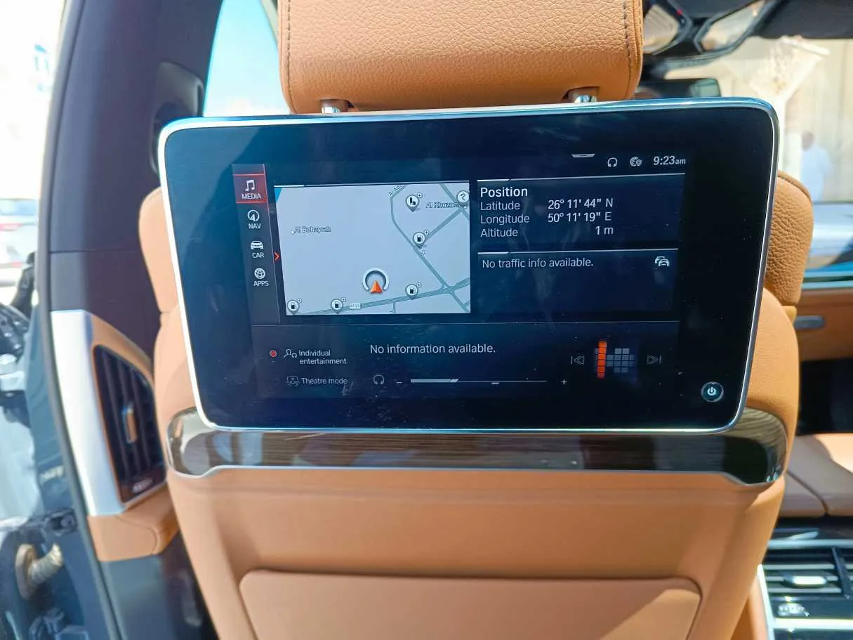 Car image 37