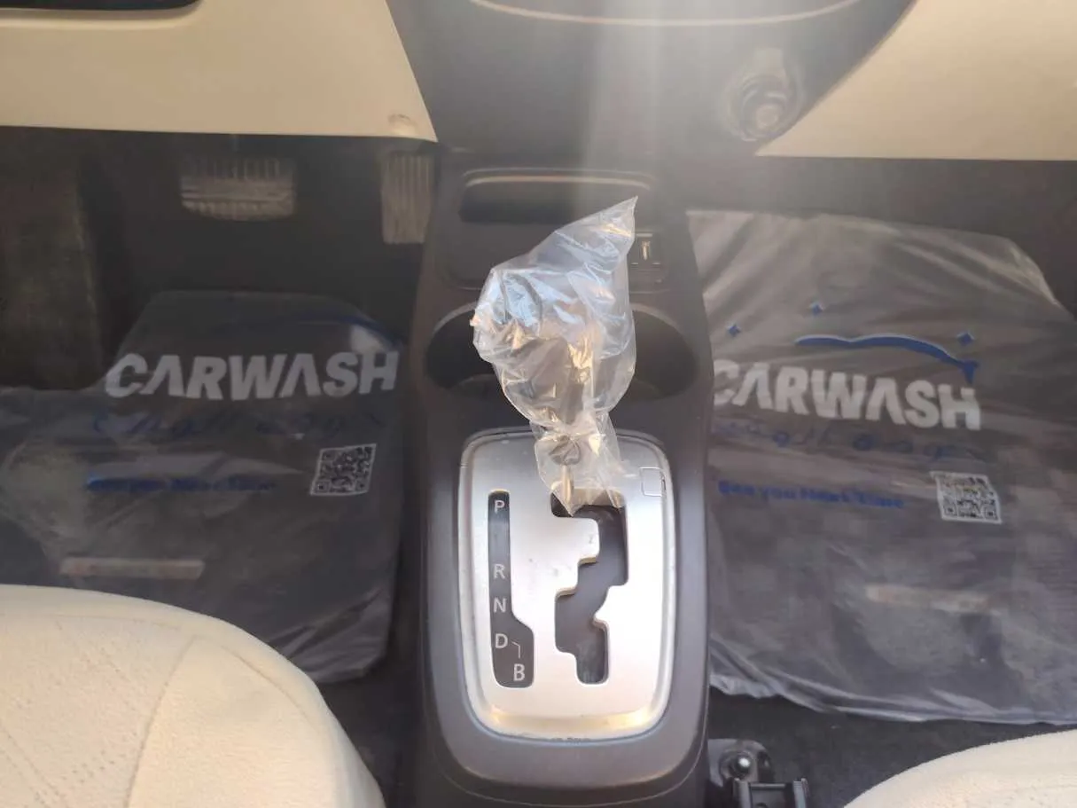 Car image 20