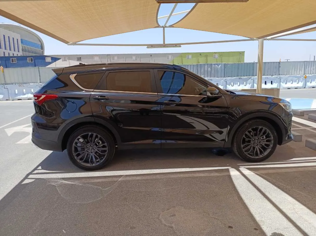 Car image 8