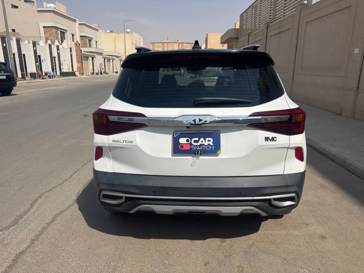 Car image 6