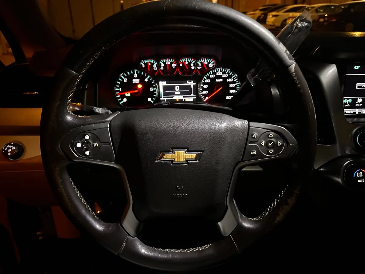 Car image 18